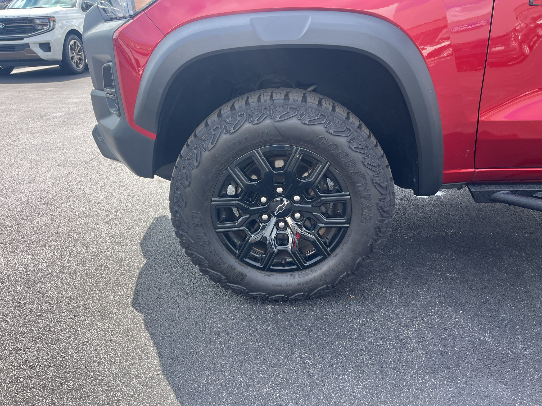 Used 2024 Chevrolet Colorado Trail Boss w/ Advanced Trailering Package AWD/4WD image 12