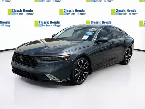 Certified 2023 Honda Accord Touring image 3