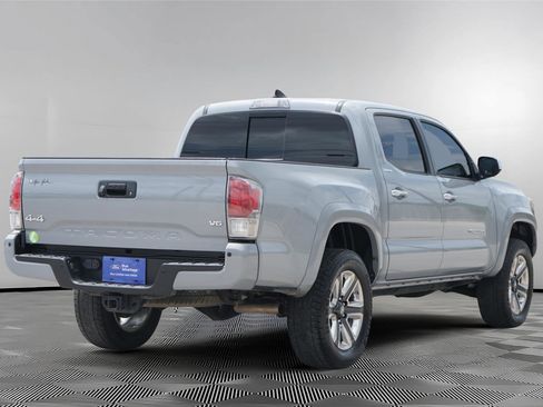 Used 2018 Toyota Tacoma Limited AWD/4WD image 5