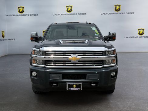 Used 2018 Chevrolet Silverado 2500 High Country w/ Duramax Plus Package AWD/4WD image 8
