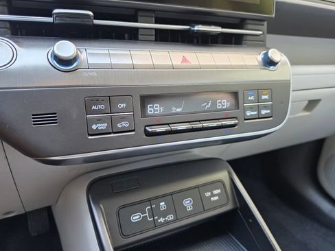 Used 2024 Hyundai Kona SEL FWD image 56