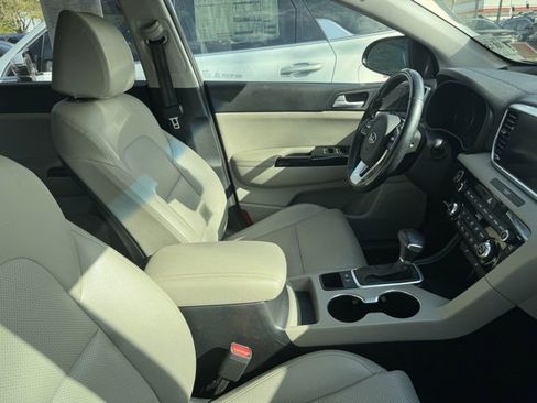 Certified 2021 Kia Sportage EX image 9