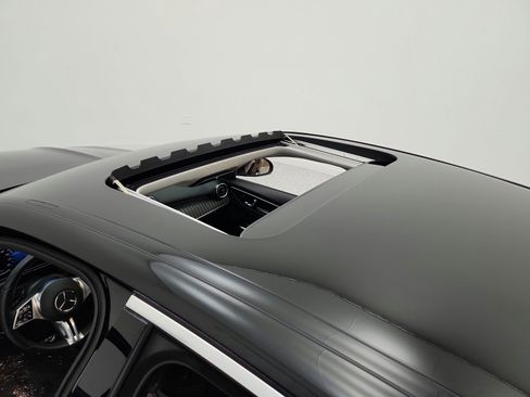 Used 2023 Mercedes-Benz C 300 Sedan image 11