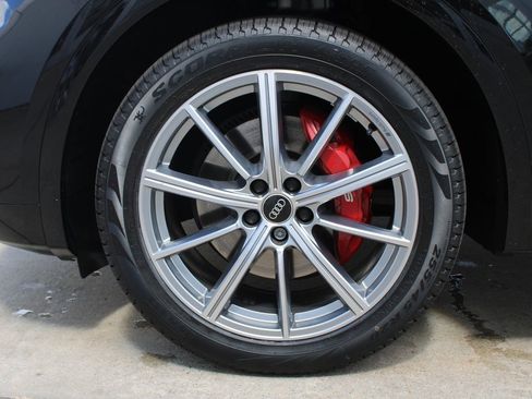 Used 2022 Audi SQ5 Premium Plus w/ Premium Plus Package image 34