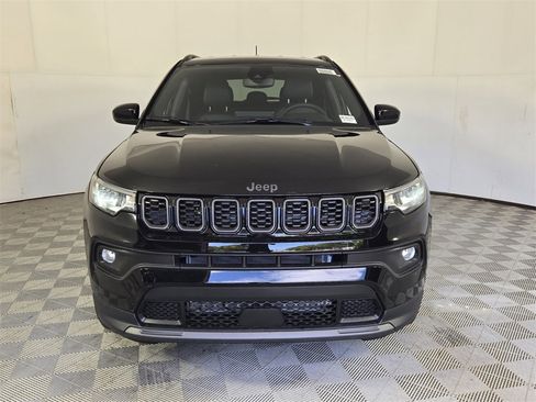 New 2026 Jeep Compass Latitude image 3