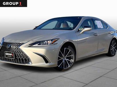 Certified 2025 Lexus ES 350 w/ Premium Package