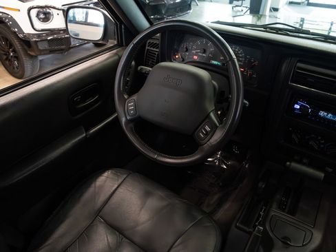 Used 2000 Jeep Cherokee Sport AWD/4WD image 10