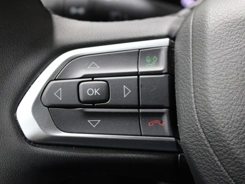 Used 2025 Jeep Compass Limited AWD/4WD image 11