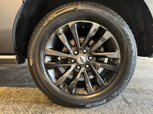 Used 2019 Ford Expedition Max Limited RWD image 34
