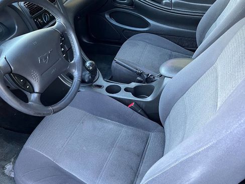 Used 2002 Ford Mustang Coupe image 1