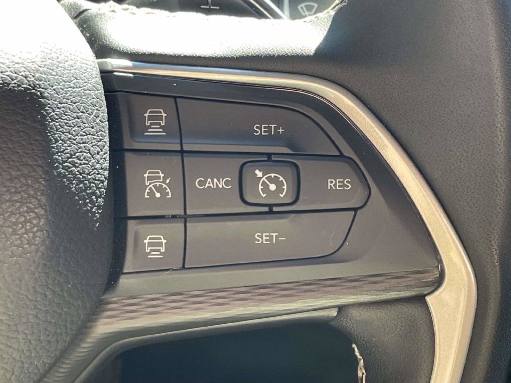Certified 2024 Jeep Grand Cherokee Altitude RWD image 30
