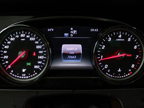 Used 2017 Mercedes-Benz E 300 4MATIC image 11