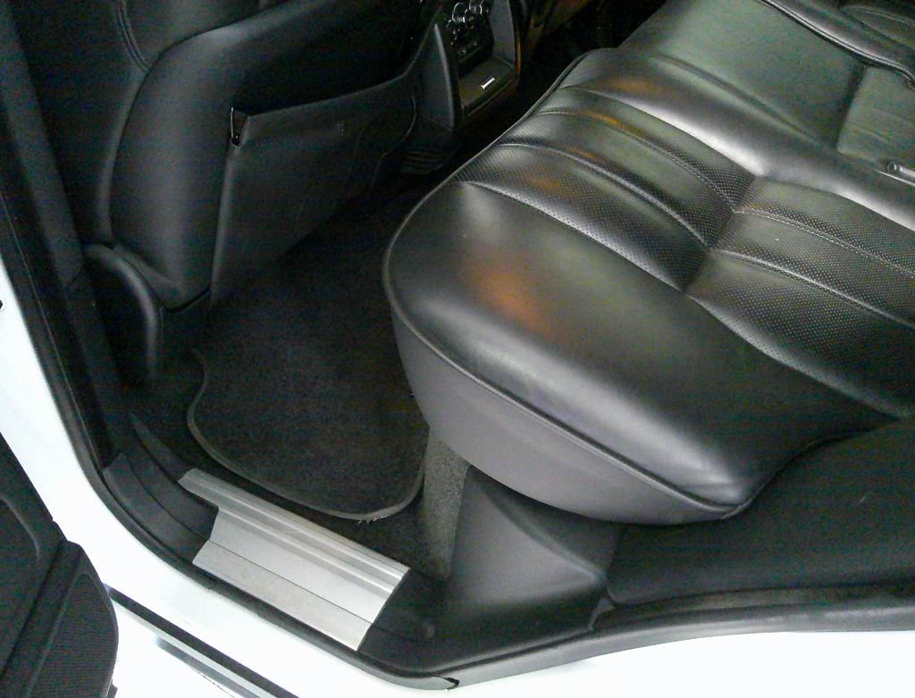Used 2012 Land Rover Range Rover Supercharged AWD/4WD image 36