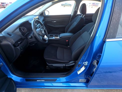 Used 2024 Nissan Sentra SV image 10