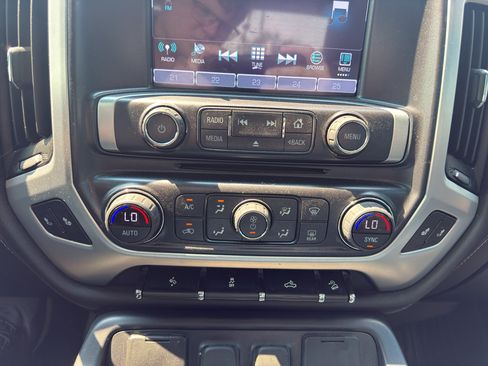 Used 2018 GMC Sierra 1500 SLT AWD/4WD image 21