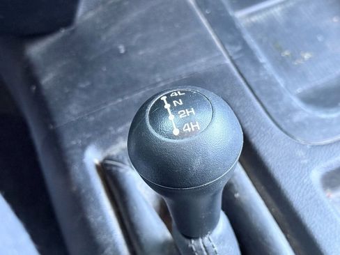 Used 2017 RAM 2500 Tradesman w/ Chrome Appearance Group image 24