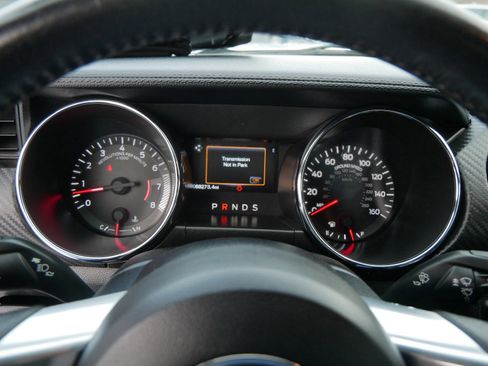 Used 2016 Ford Mustang Convertible image 27