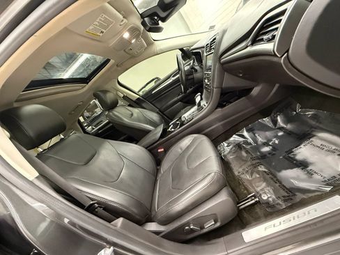 Used 2016 Ford Fusion Energi Titanium w/ Driver Assist Package FWD image 24