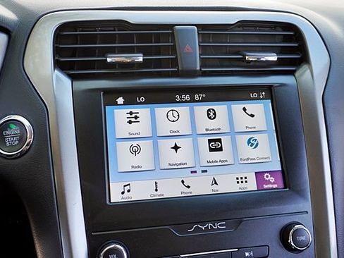 Used 2019 Ford Fusion SE FWD image 34