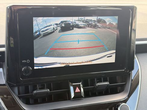 Used 2025 Toyota Corolla LE image 22