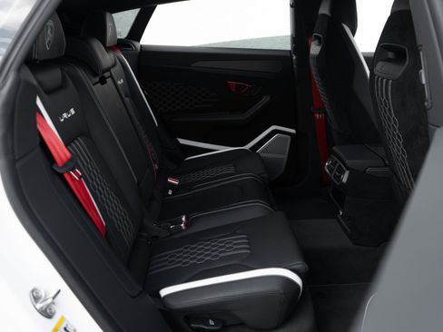 Used 2024 Lamborghini Urus Performante image 32