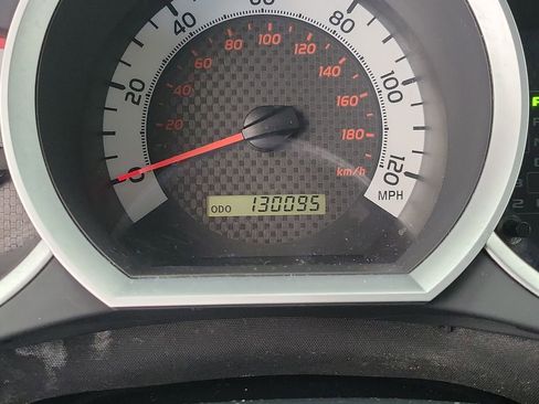 Used 2013 Toyota Tacoma PreRunner w/ SR5 Pkg image 24