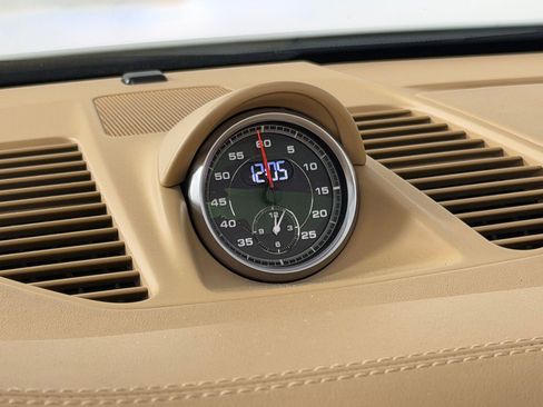 Used 2014 Porsche 911 Carrera 4S image 22