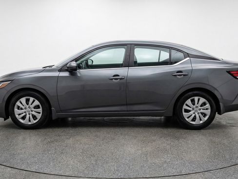 Used 2025 Nissan Sentra S image 5