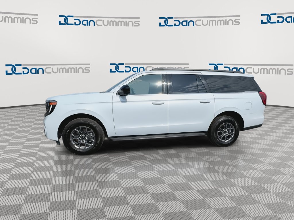 Used 2025 Ford Expedition Max Active AWD/4WD image 5