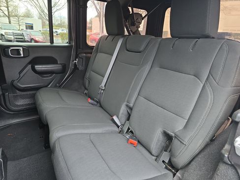 Used 2021 Jeep Wrangler Unlimited Willys image 13