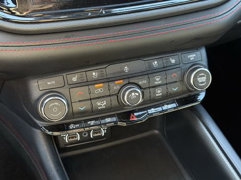 Used 2024 Dodge Durango GT image 20