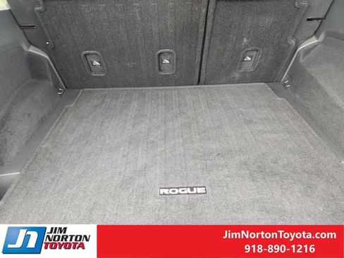 Used 2023 Nissan Rogue SV FWD image 31