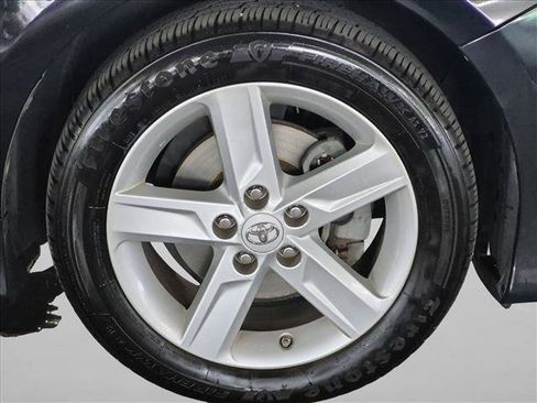Used 2014 Toyota Camry SE FWD image 22