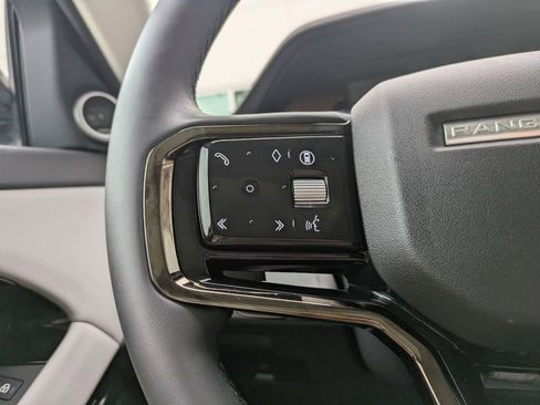 Certified 2025 Land Rover Range Rover Evoque Dynamic SE AWD/4WD image 28