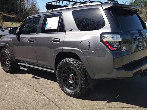 Used 2022 Toyota 4Runner SR5 Premium w/ Moonroof Package image 6