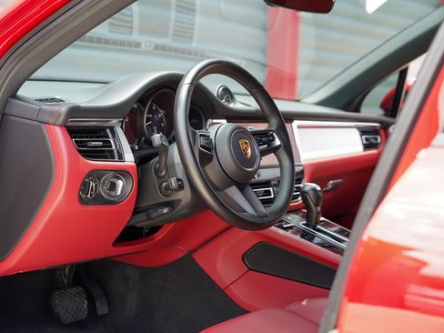 Used 2023 Porsche Macan GTS AWD/4WD image 18