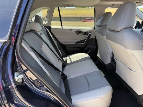 Used 2025 Toyota RAV4 XLE Premium FWD image 28