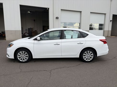 Used 2016 Nissan Sentra S FWD image 8