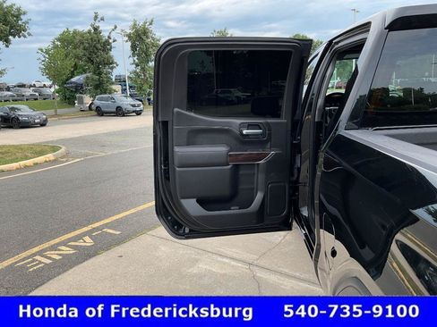 Used 2021 GMC Sierra 1500 SLT w/ SLT Premium Plus Package AWD/4WD image 16