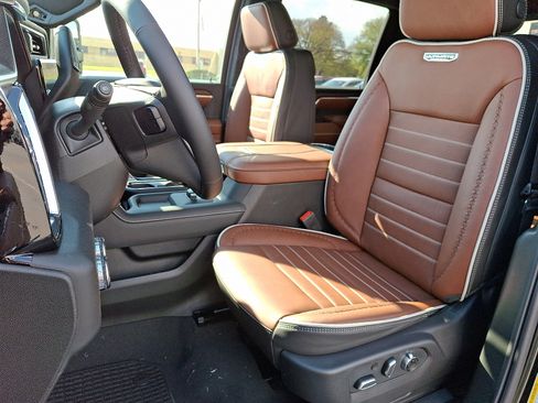 New 2026 GMC Sierra 2500 Denali Ultimate AWD/4WD image 6