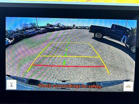 Used 2024 Toyota Tacoma TRD Off-Road image 31