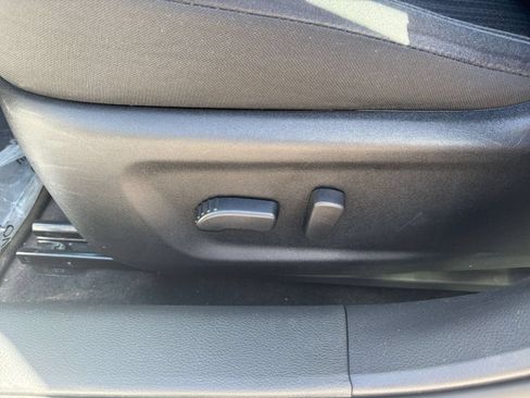 Used 2025 Nissan Altima 2.5 SV FWD image 21