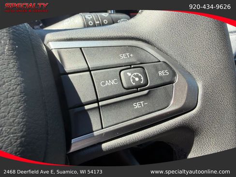Used 2024 Jeep Compass Latitude AWD/4WD image 18