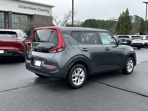 Used 2022 Kia Soul LX w/ Technology Package image 8