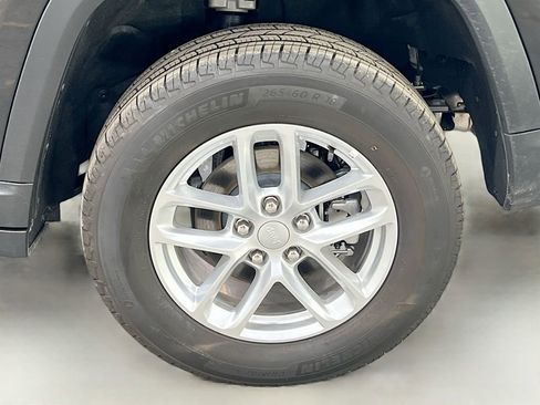 New 2025 Jeep Grand Cherokee Laredo X image 39