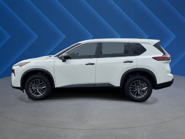 Used 2025 Nissan Rogue S AWD/4WD image 6