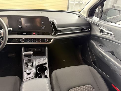 Used 2023 Kia Sportage LX AWD/4WD image 27