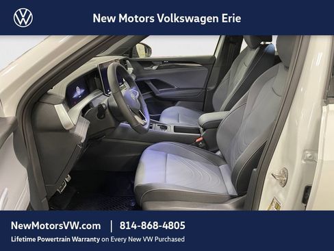 New 2026 Volkswagen Tiguan SE R-Line image 9