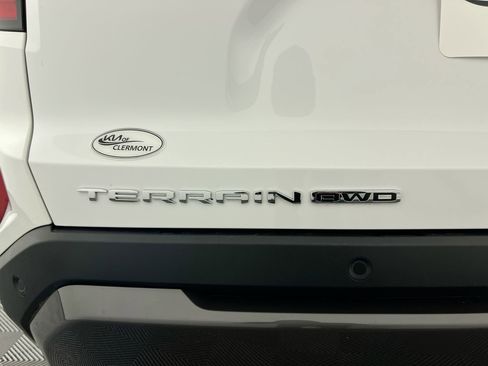 Used 2026 GMC Terrain Elevation image 5