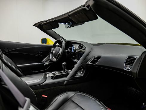 Used 2015 Chevrolet Corvette Z06 w/ 3LZ Preferred Equipment Group RWD image 63